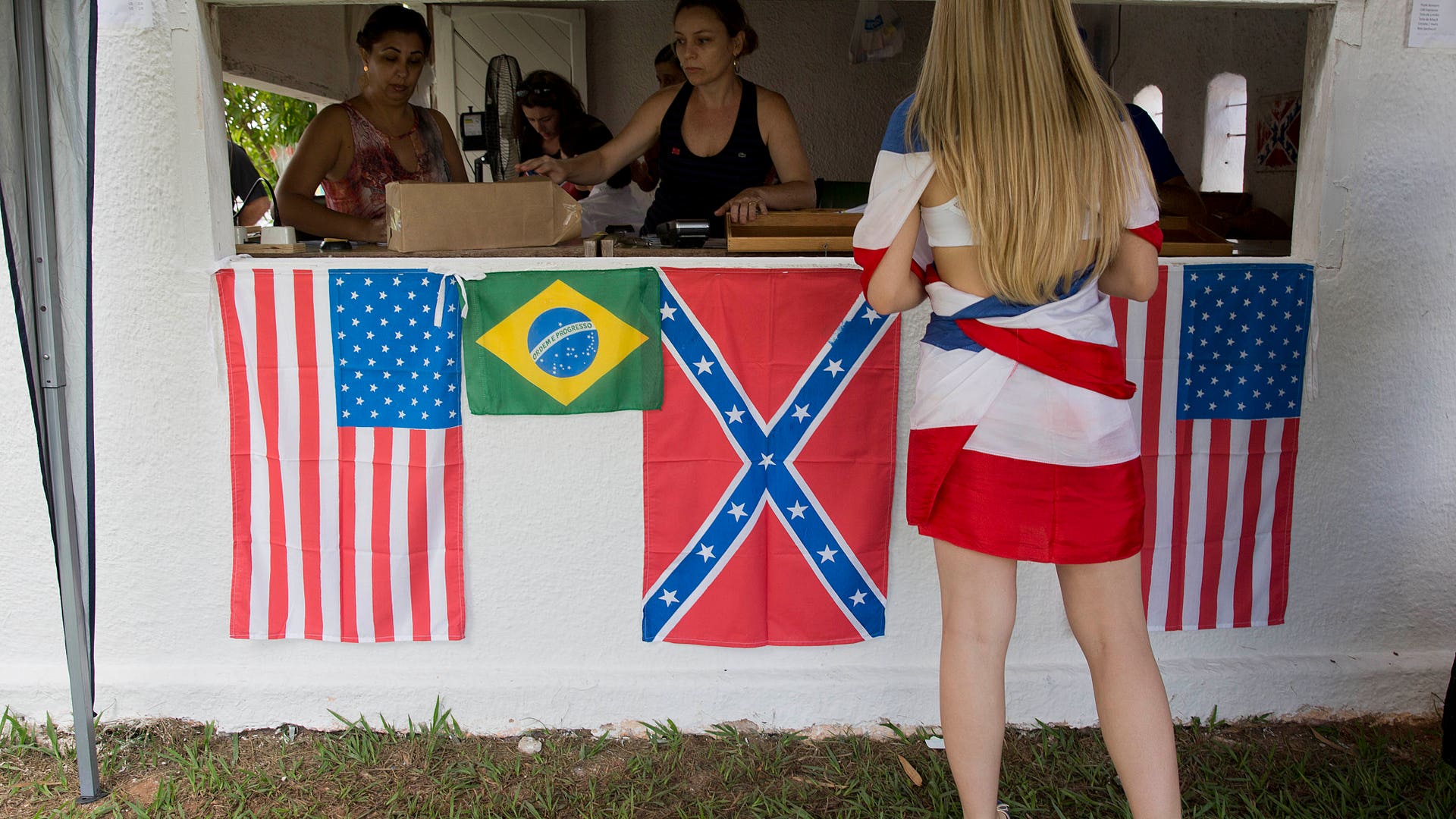 Brazil_Conferdate_Town__3_