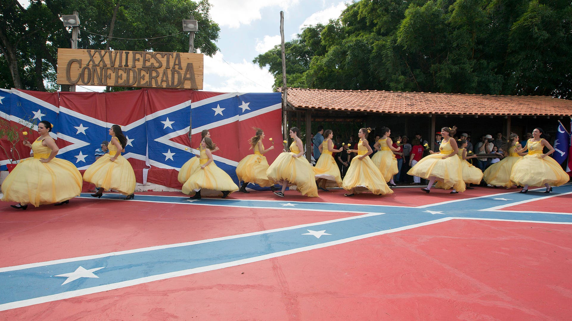 Brazil_Conferdate_Town__5_