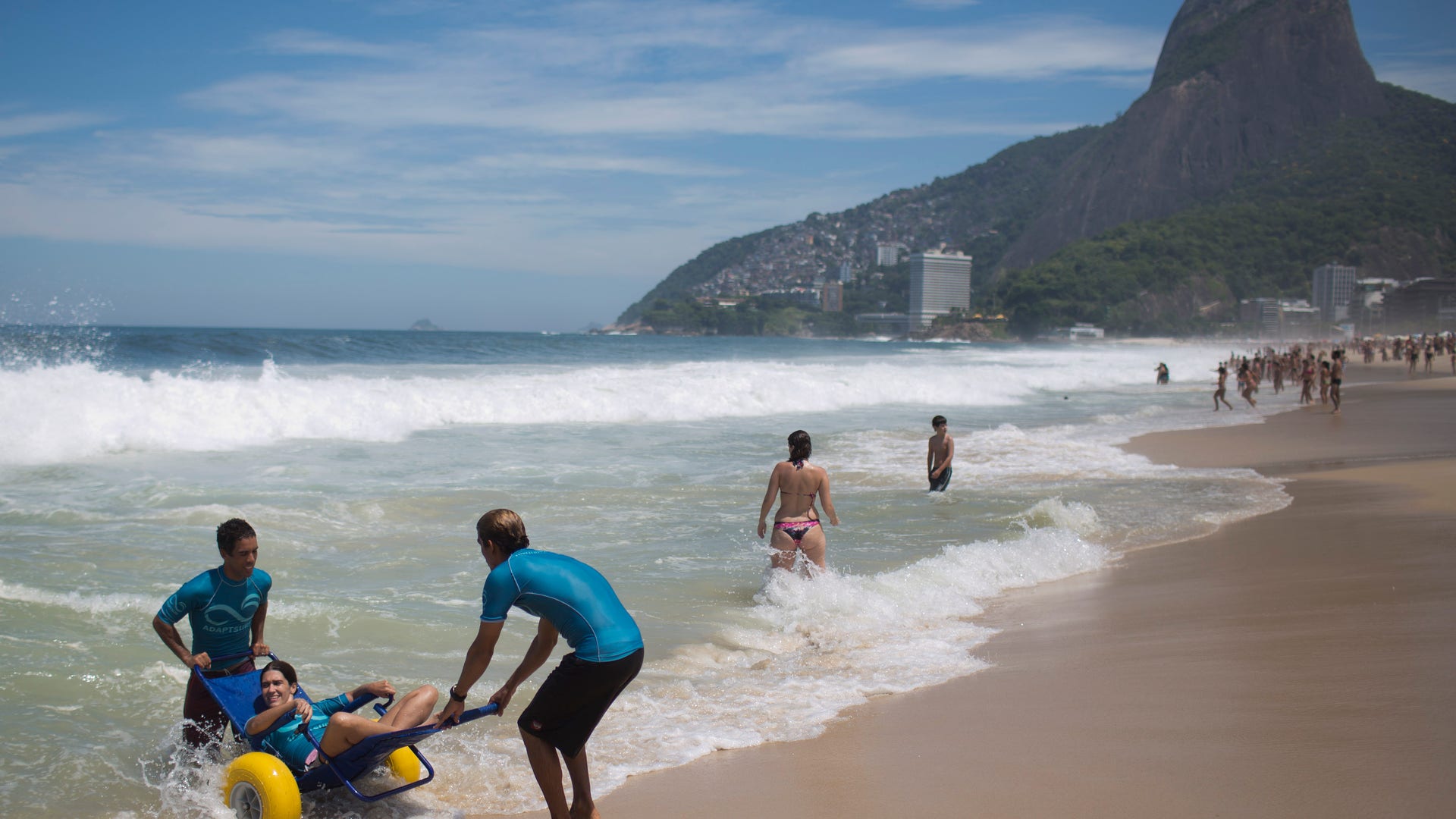 Brazil_Disabled_Surfe_Grat__8_