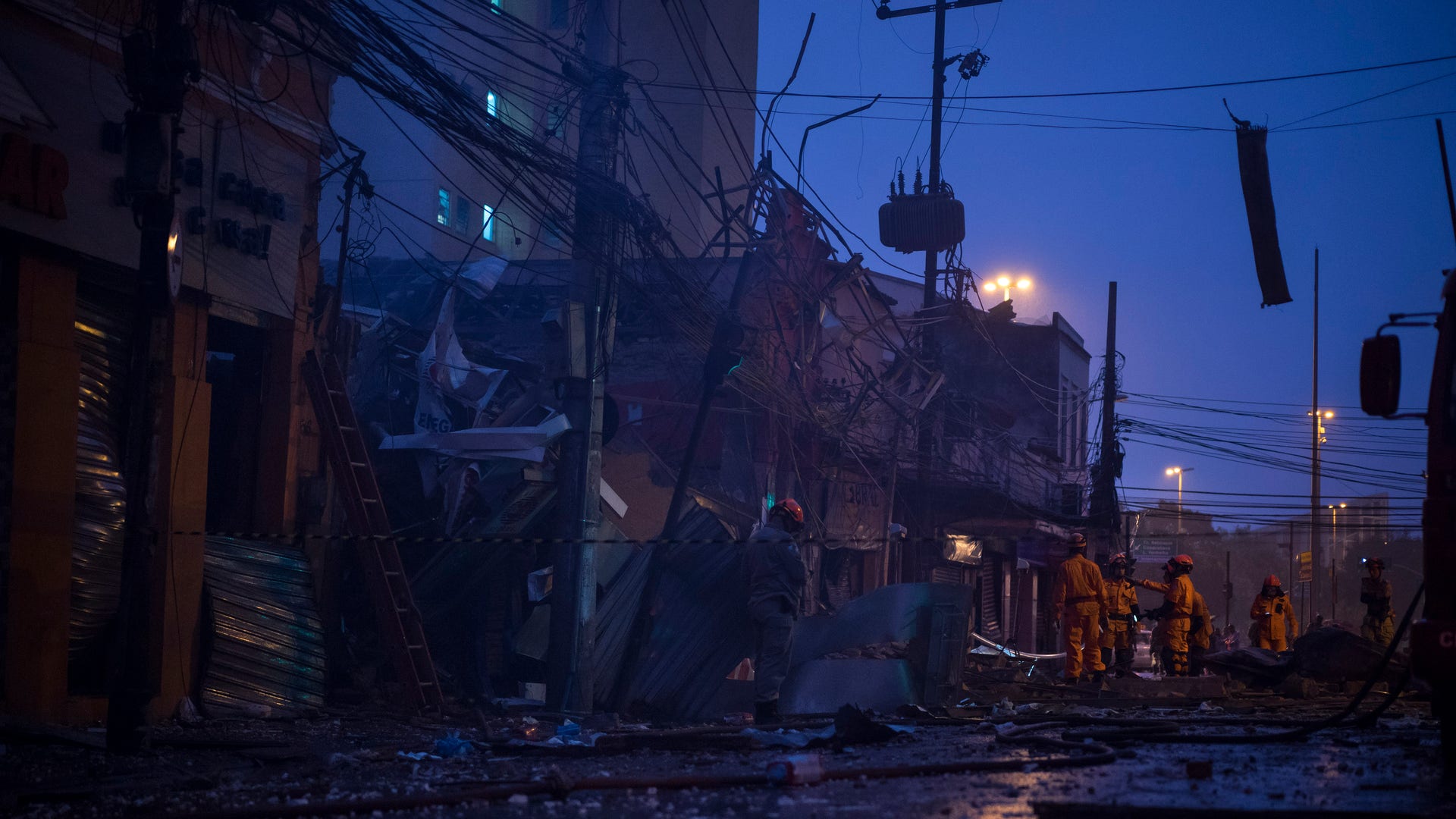 Big Explosion Hits Rio De Janeiro 7 Hurt In Blast Fox News