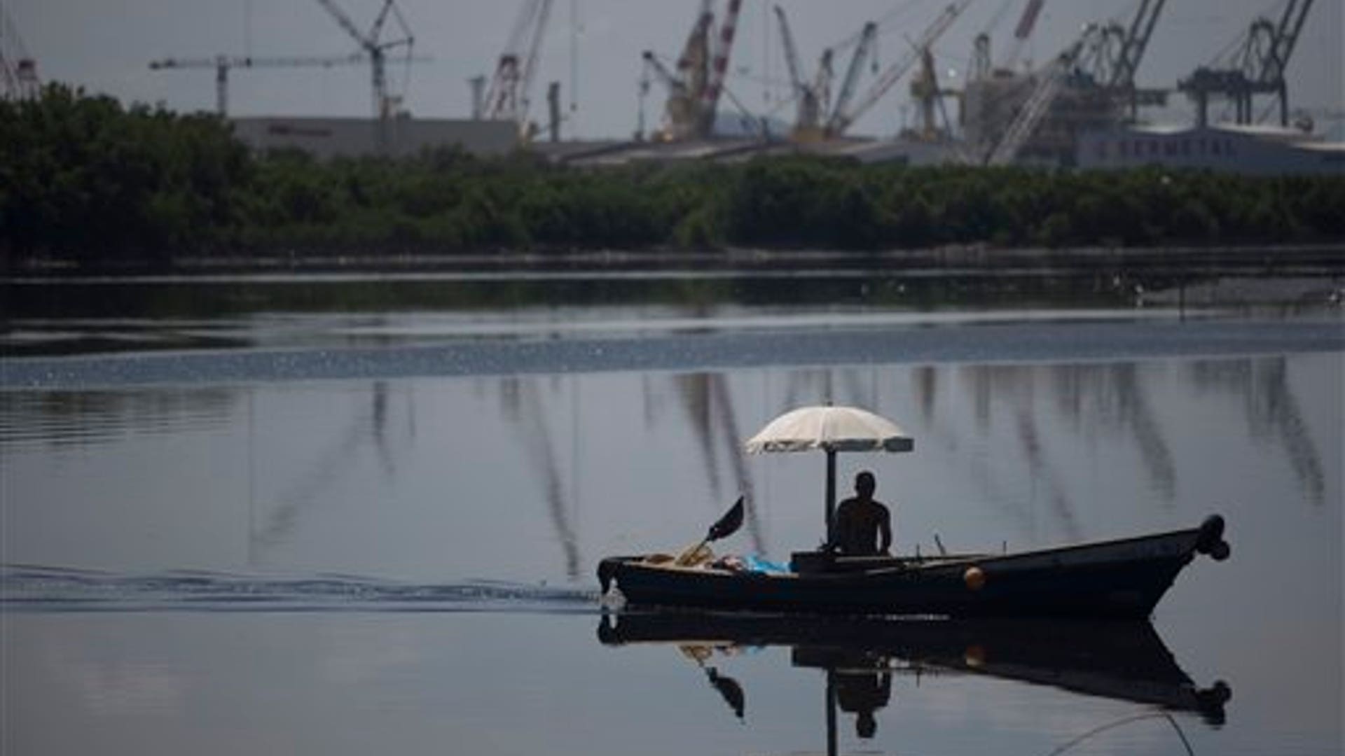 Brazil_Polluted_Bay_P_Garc