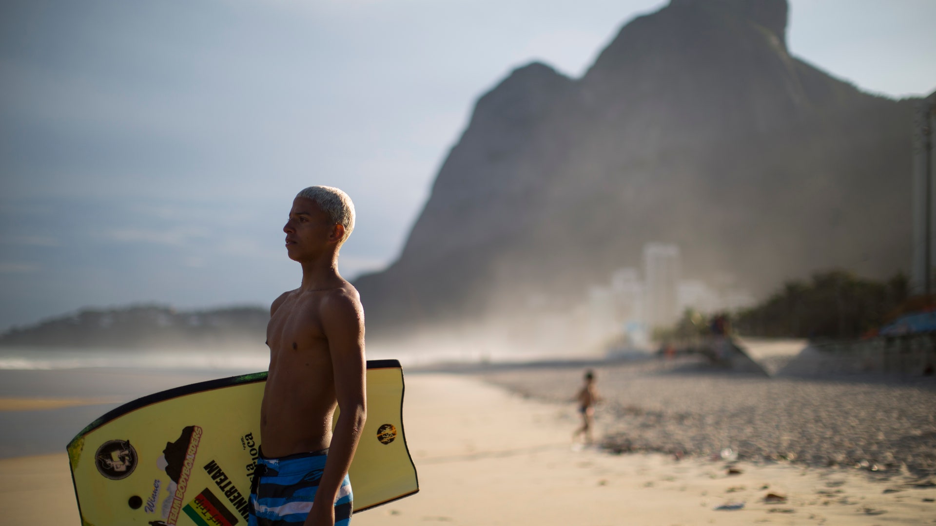Brazil_Slum_Surfing__1_