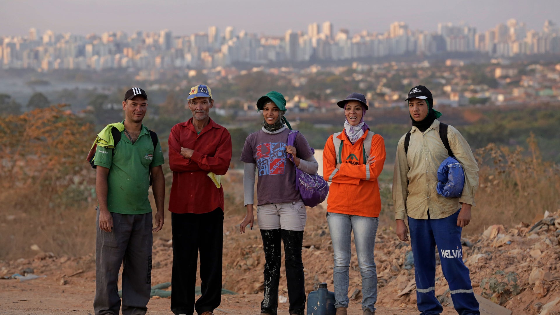 Brazil_Trash_Pickers__Vros__10_