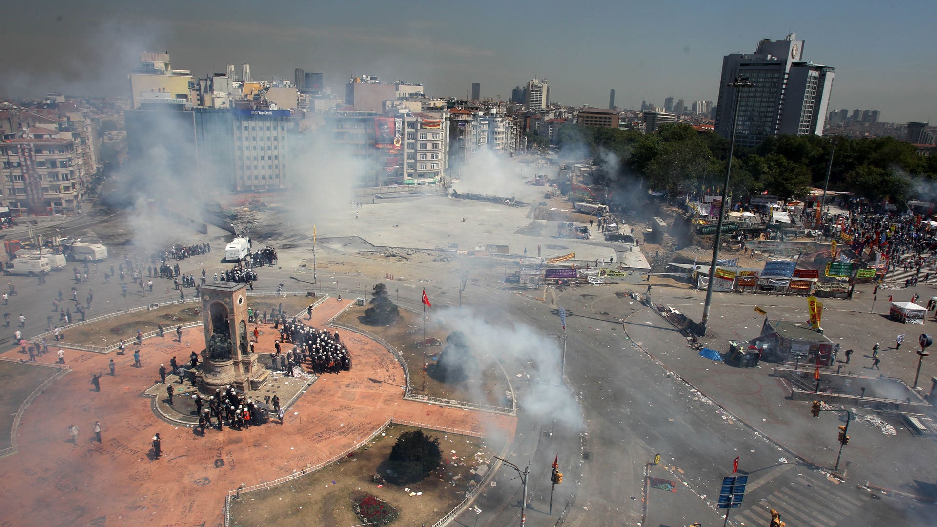 Brazil_Turkey_Tear_Gas__13_