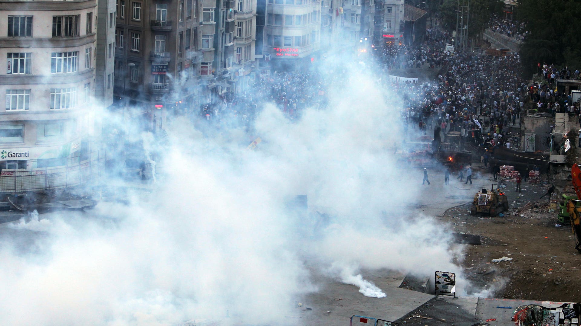 Brazil_Turkey_Tear_Gas__6_