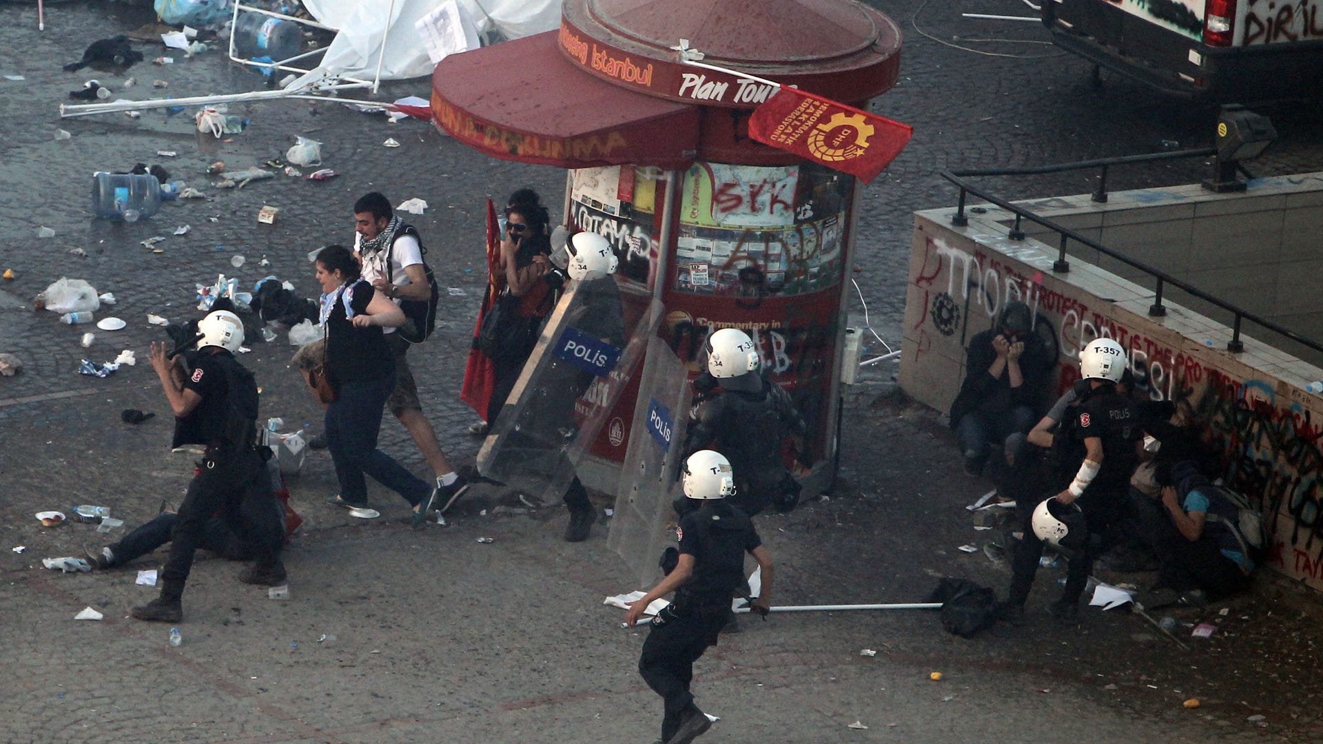 Brazil_Turkey_Tear_Gas__8_