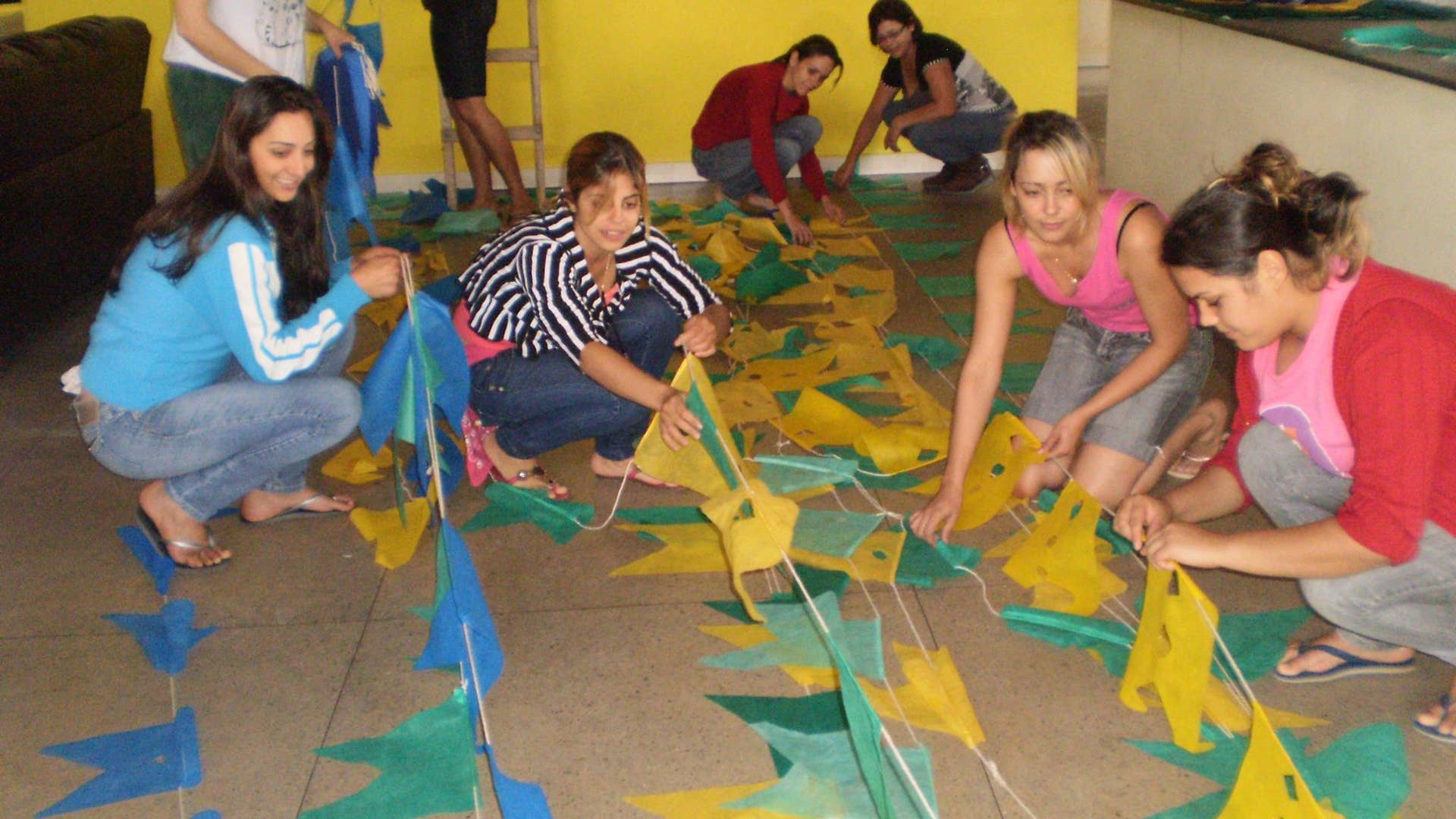 Brazil_Women_Town__8_