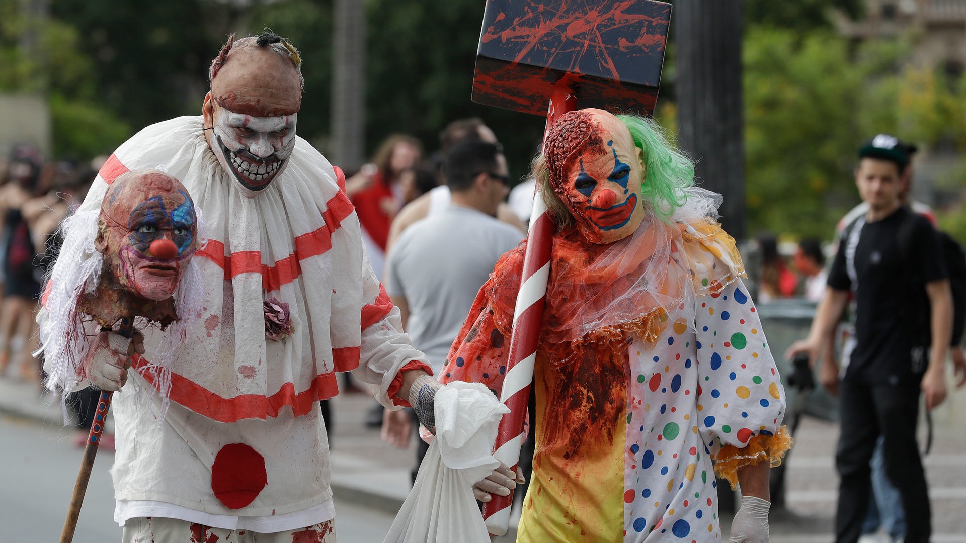 Brazil_Zombie_Walk_Vros__7_