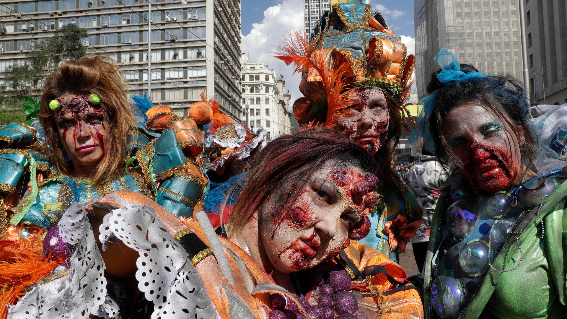 Brazil_Zombie_Walk_Vros__8_