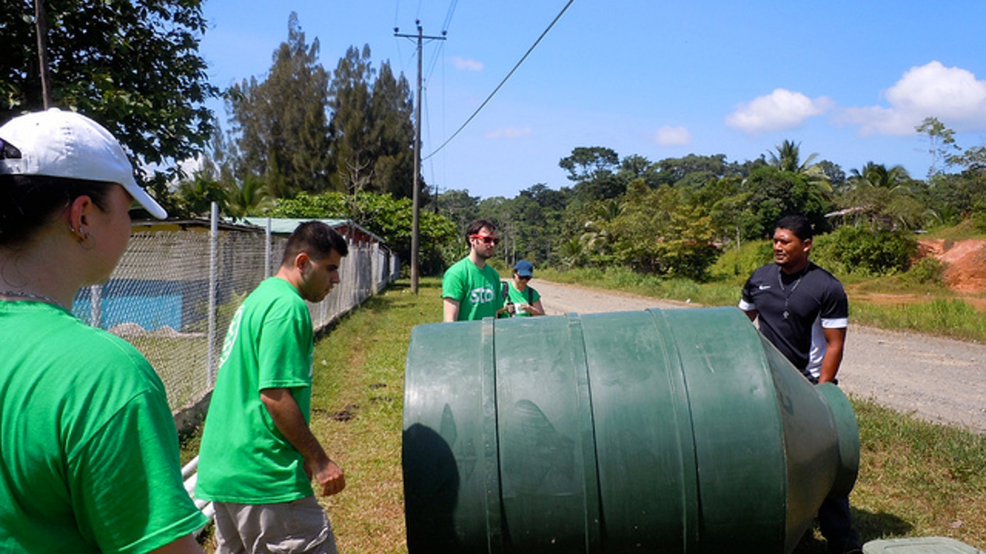 Bringing_in_water_containers___Panama