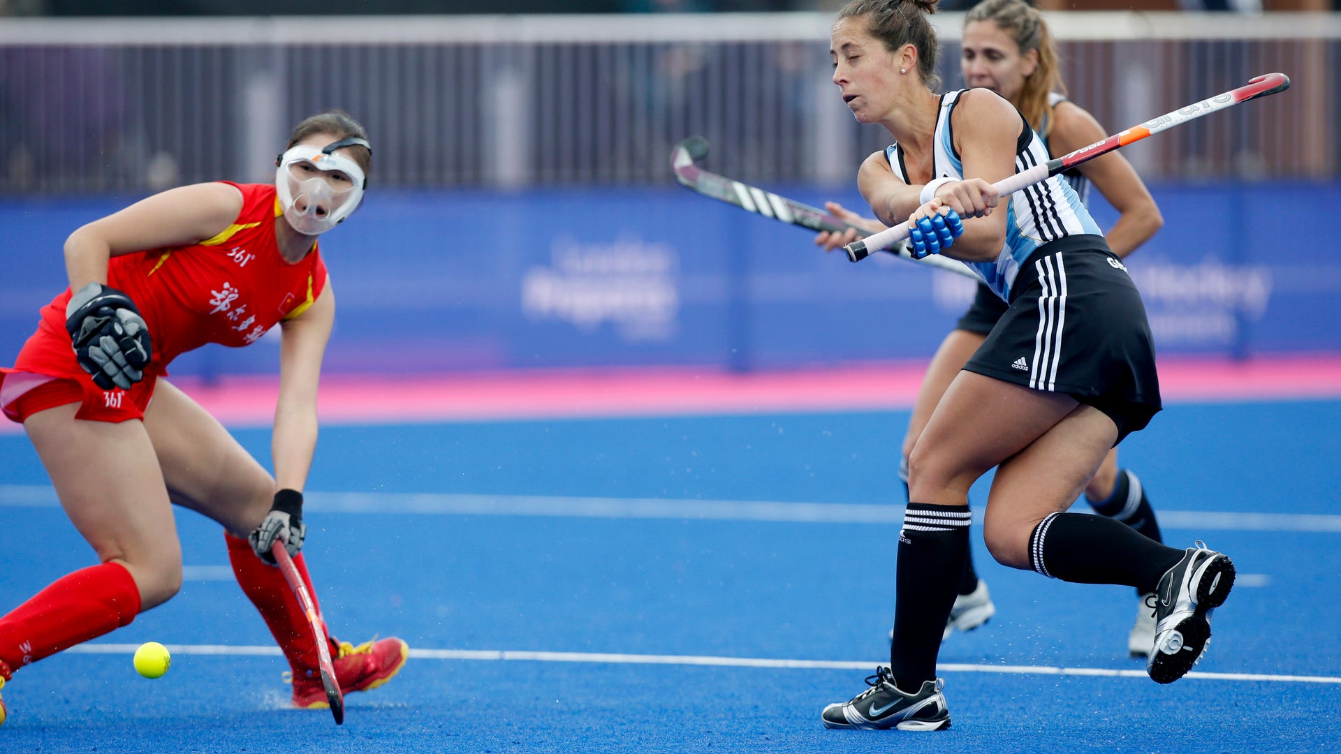 Britain_Olympics_Fiel_Pata_1_