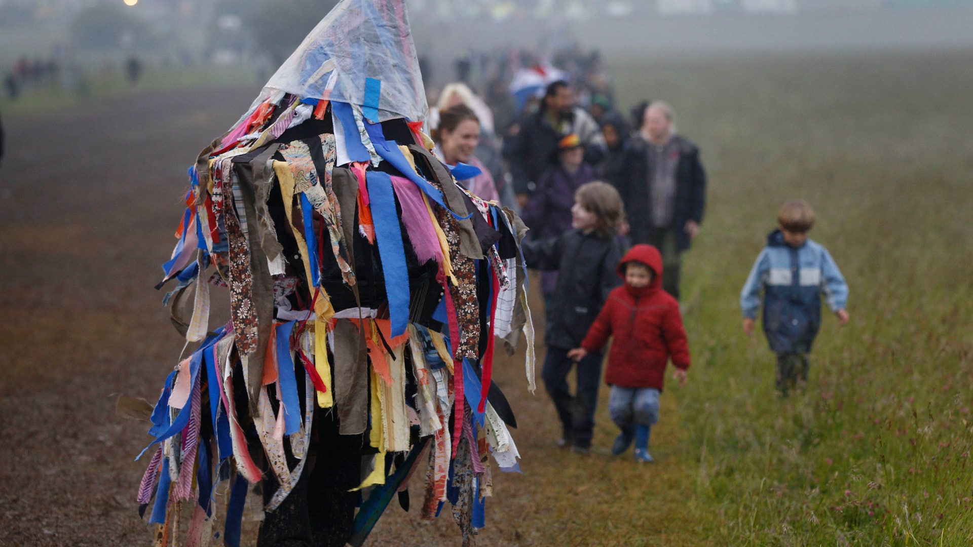 Britain_Summer_Solstice_2012_piper