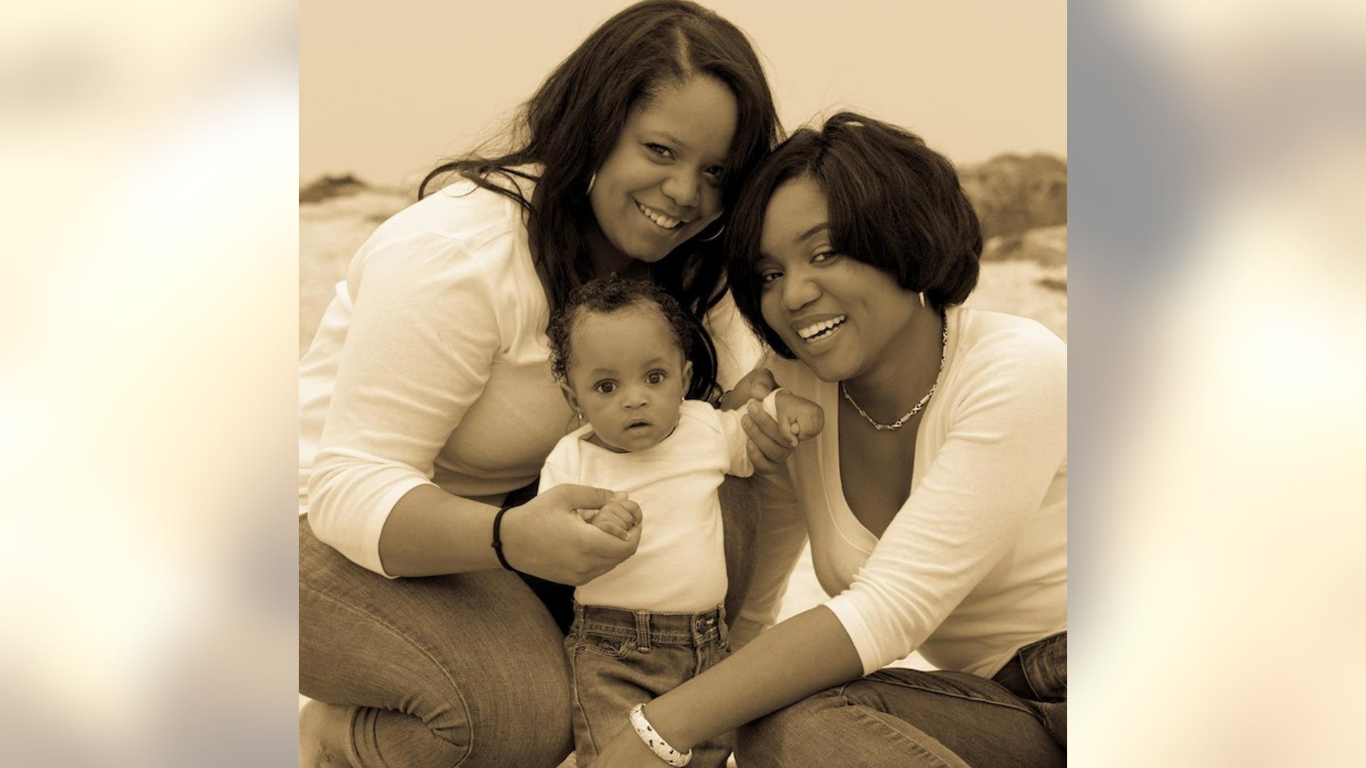 Carly_and_Emily_and_Julie