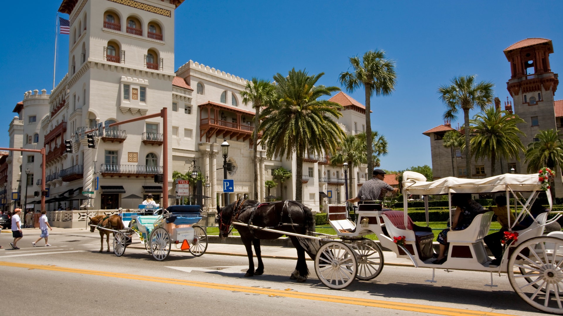 Carriages_on_King_St