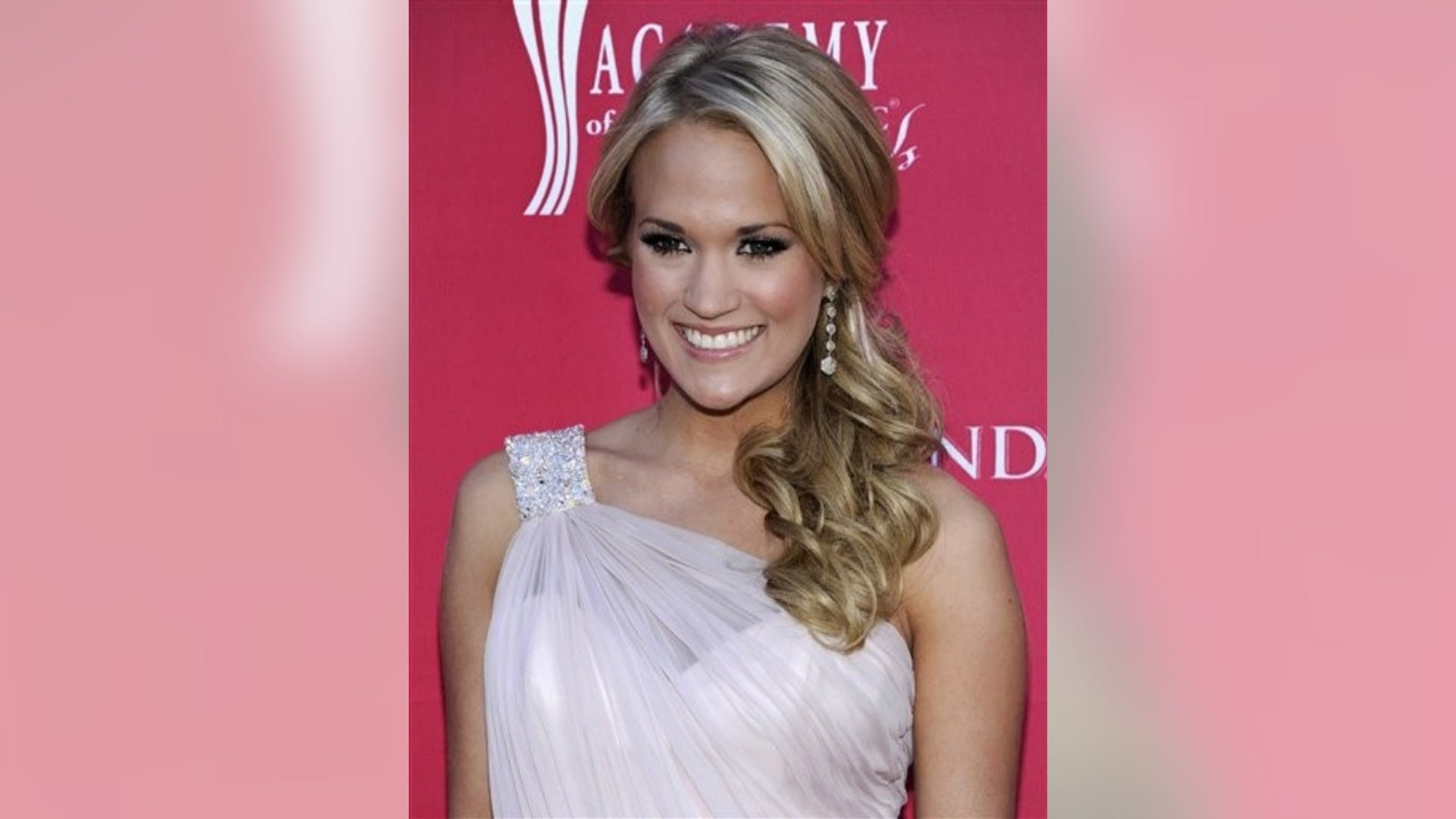 Carrie Underwood - Hit