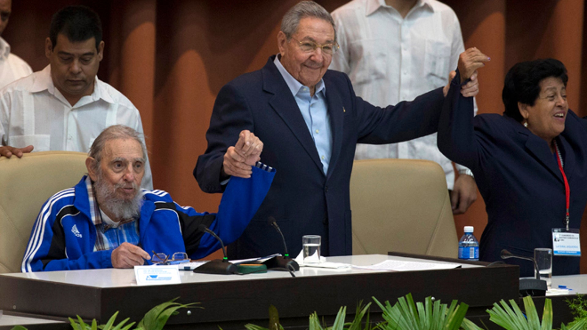 Castro_appearance_party_4_Latino