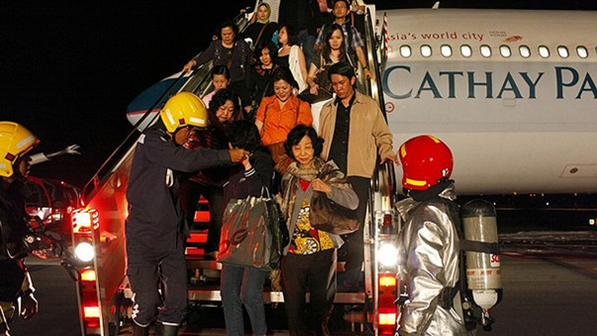 Cathay_Emergency_Crews_Reuters