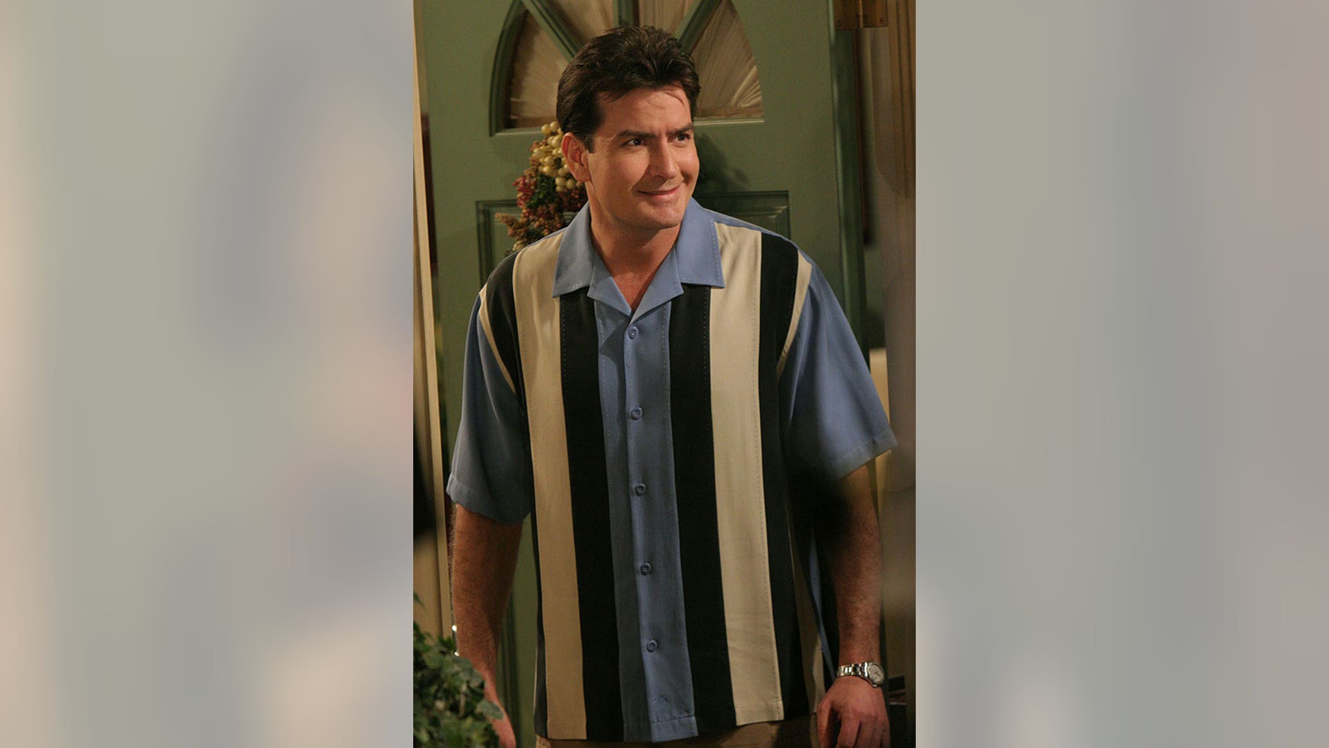 Charlie Sheen as Harper 