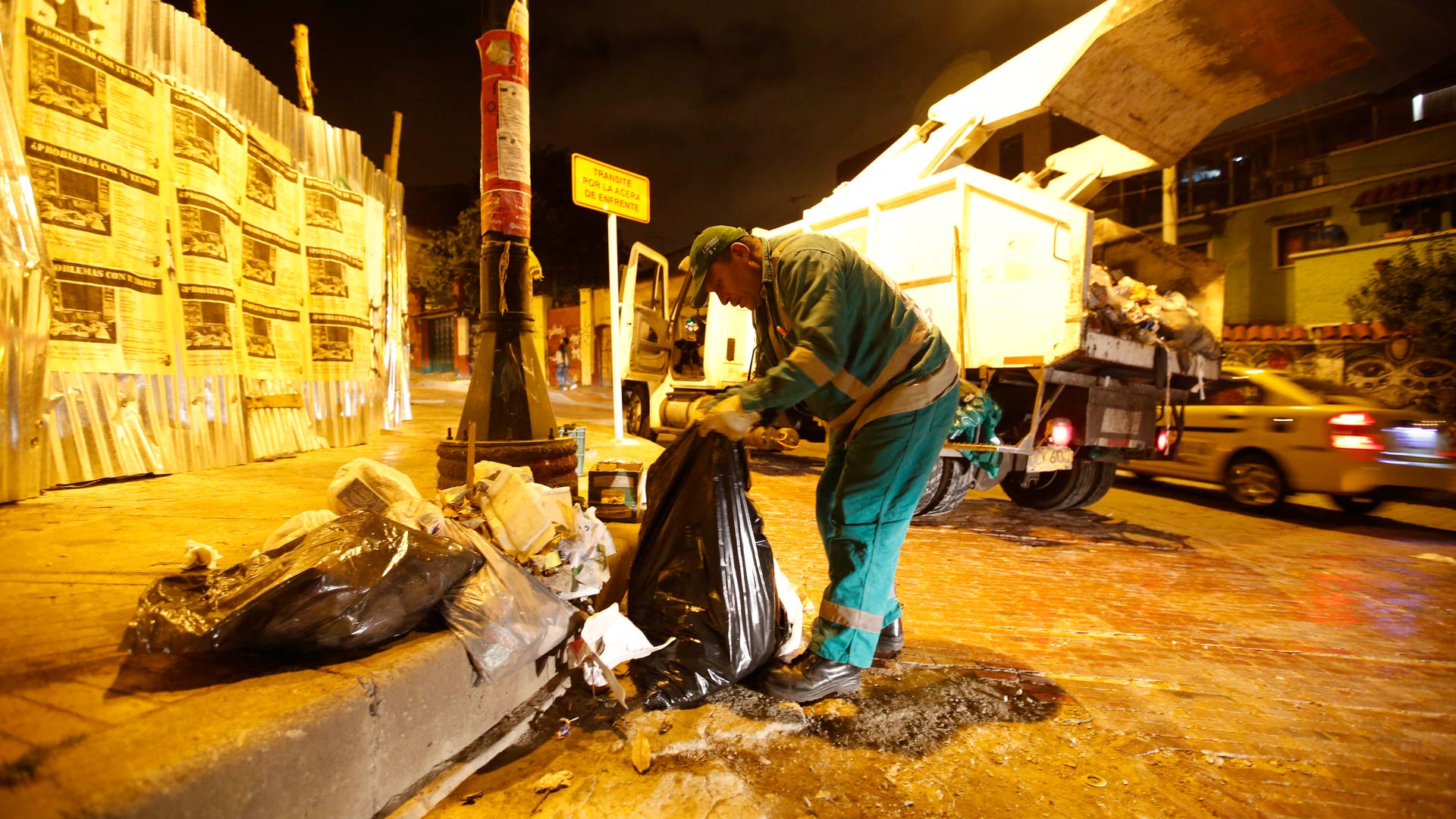 Colombia_Books_in_Tra_Garc_2_