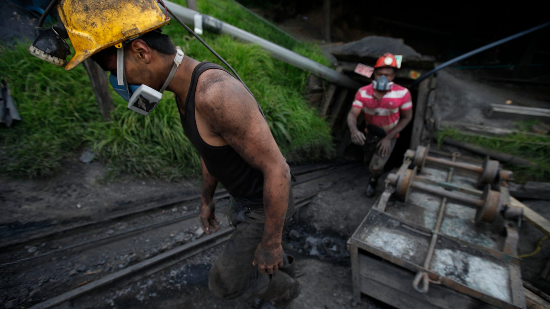 Colombia_Miners_Photo_Vros