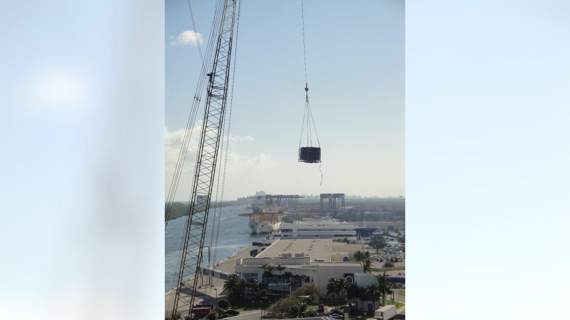 Crane_lift