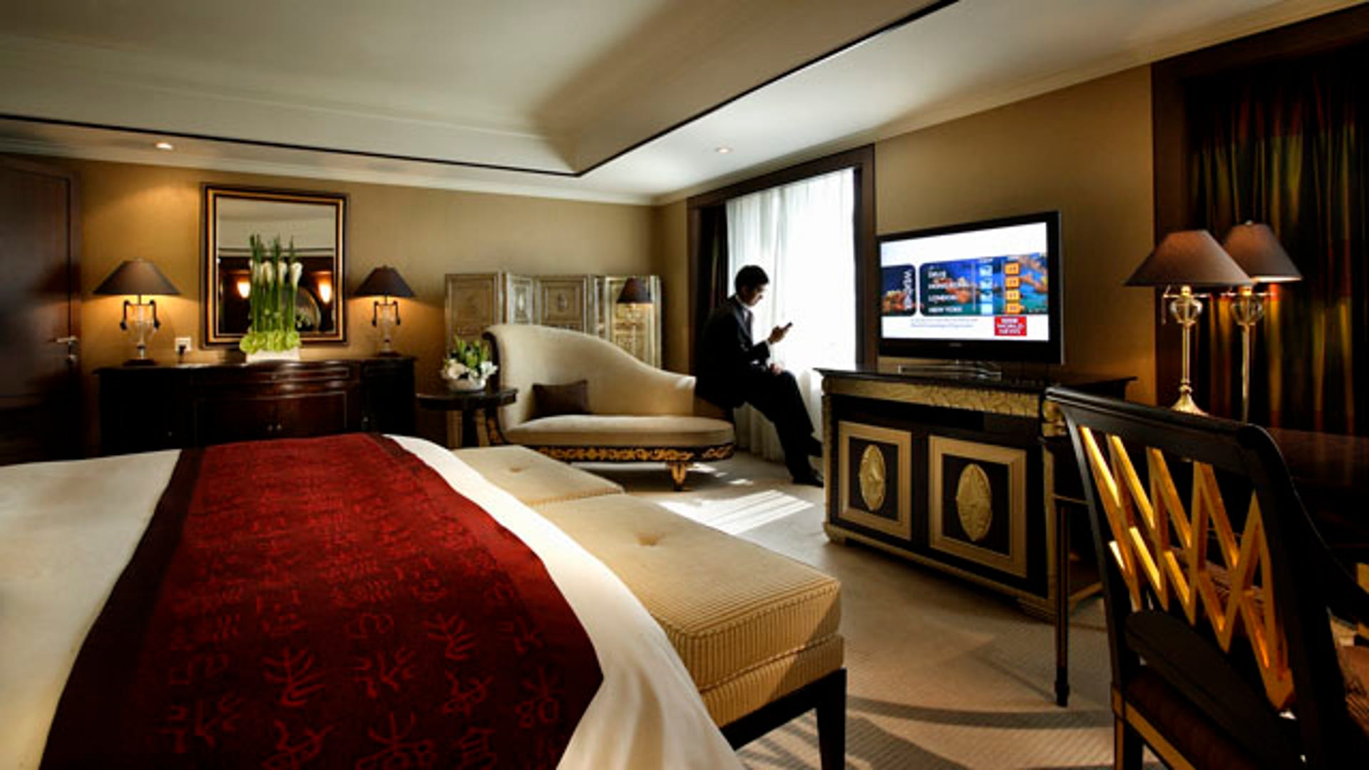 Crowne_Plaza_Park_View_Wuzhou_Executive_Suite