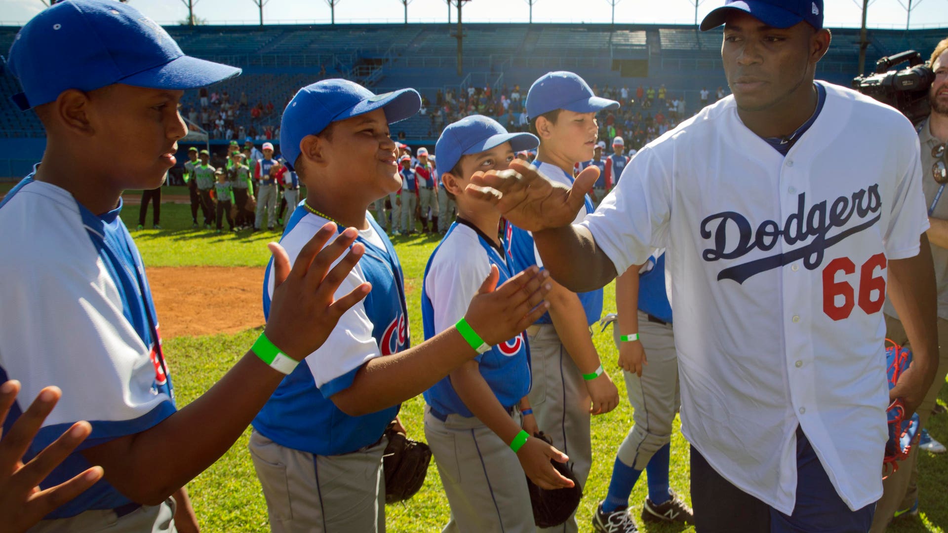 Cuba_Baseball_Garc_4_