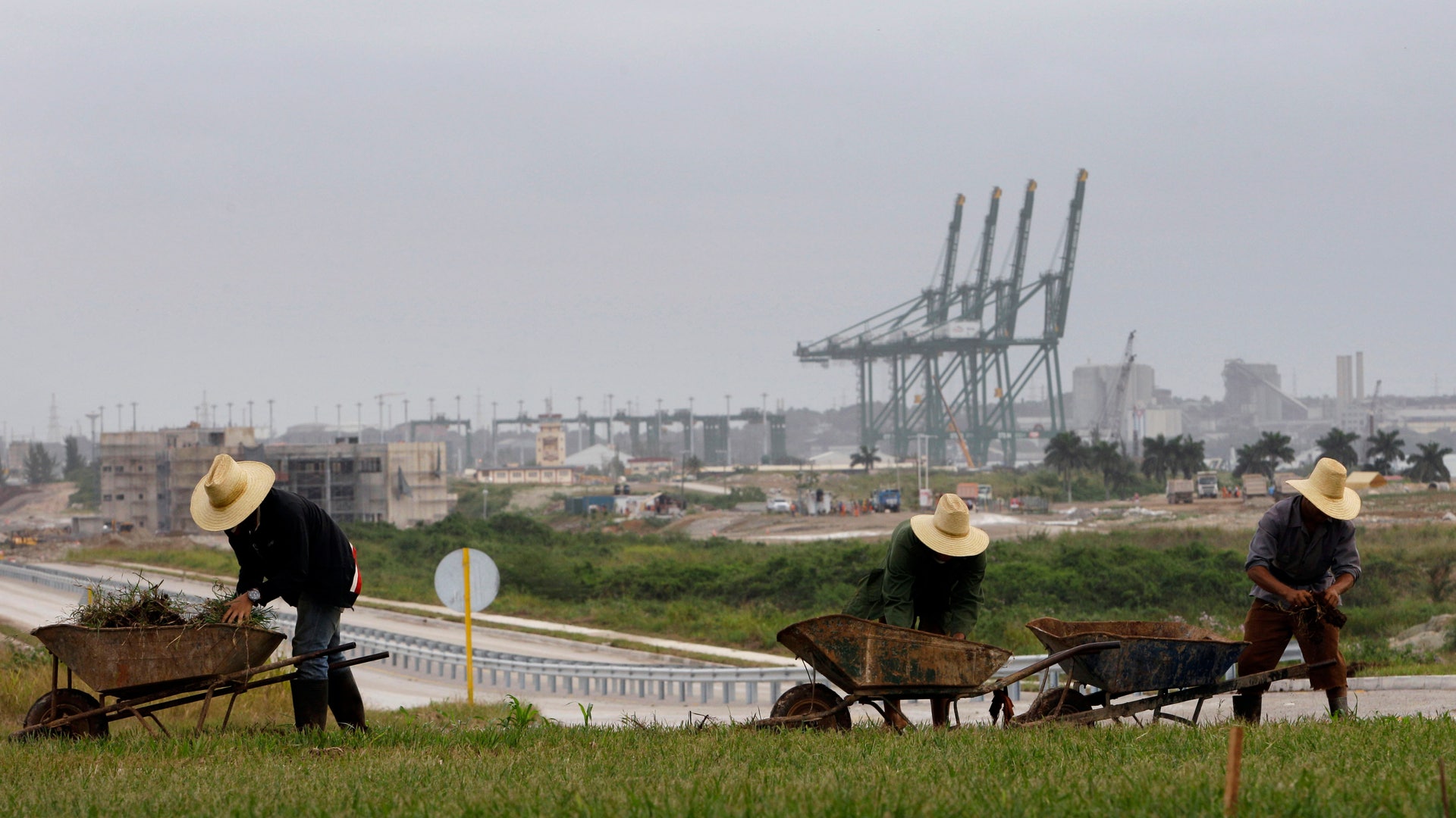 Cuba_Mariel_Makeover_Vros