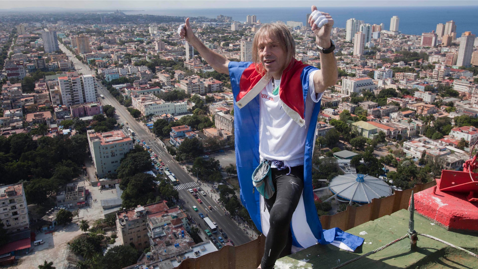 Cuba_Skyscraper_Climber__erika_garcia_foxnewslatino_com_10