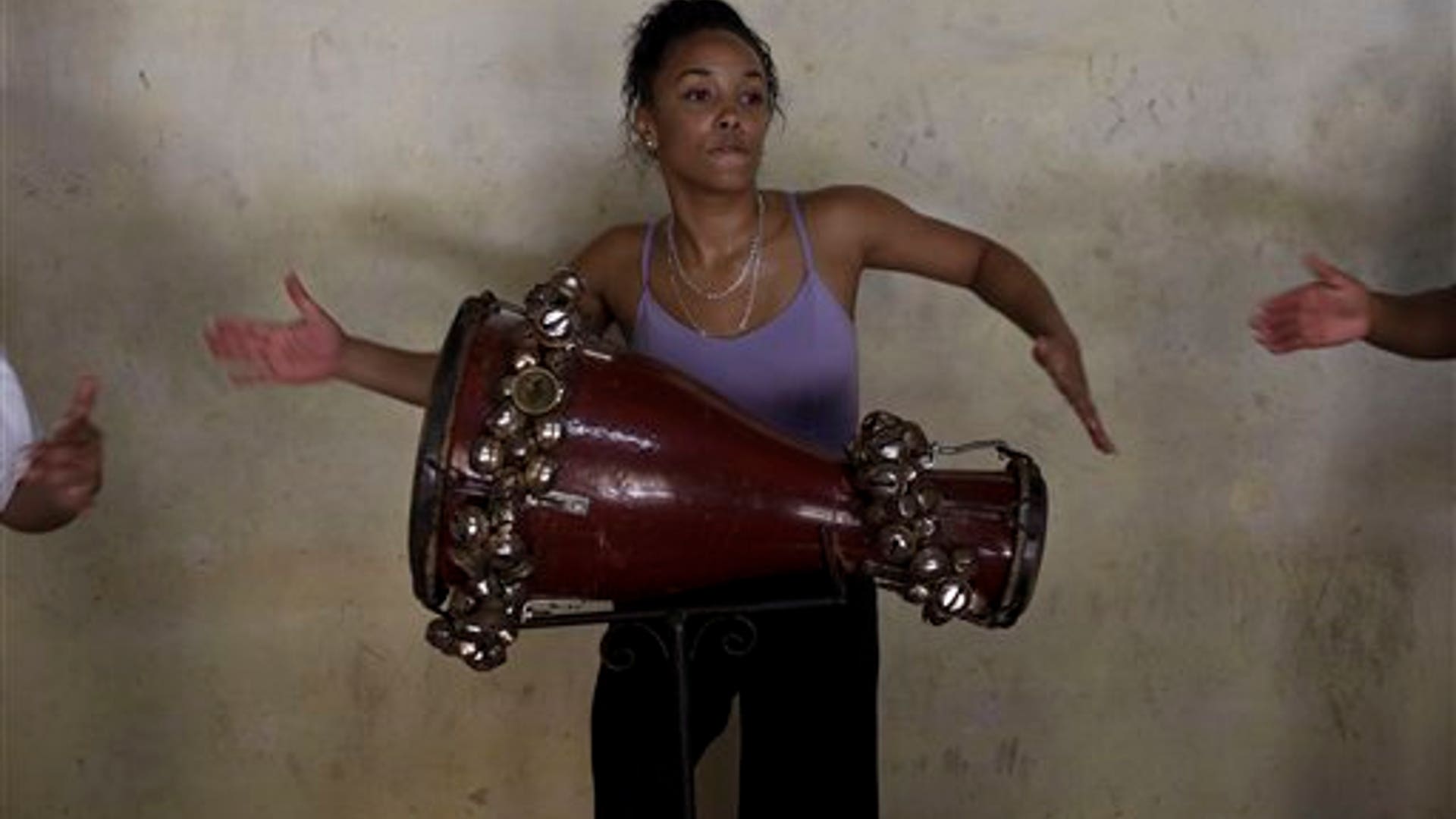 Cuban_Women_Drummers__1_