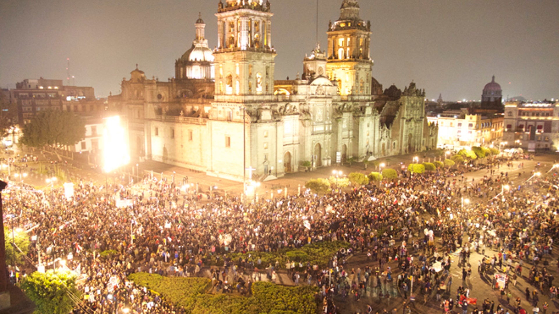 DJ_Mex_City_Protests_7