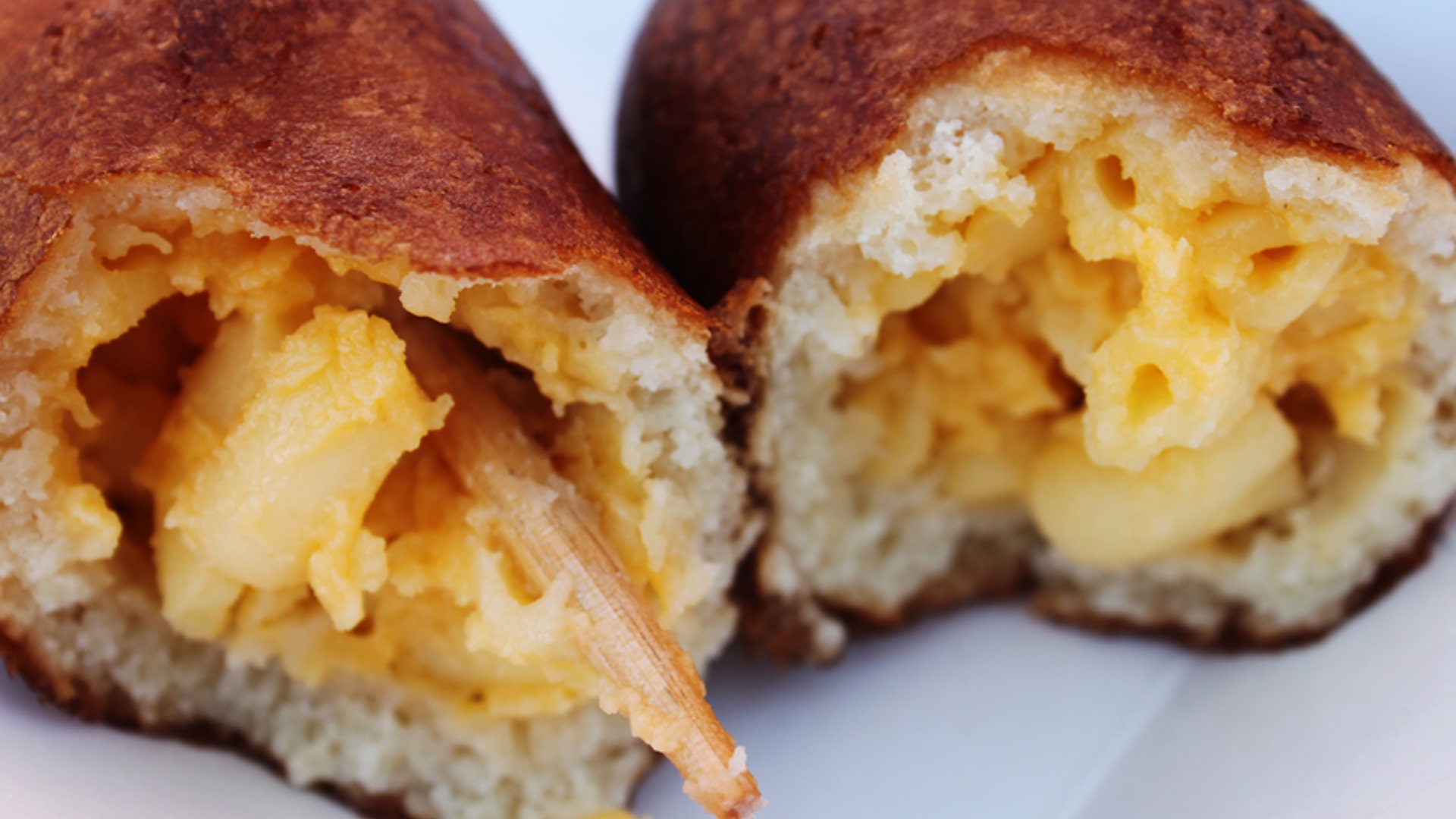 Deep_Fried_Mac_and_Cheese