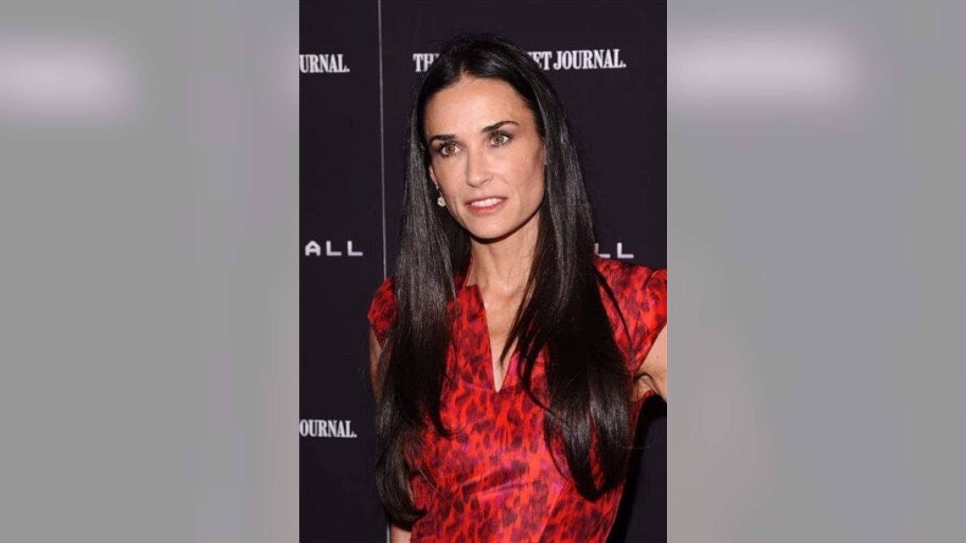 Demi_moore_home_AP