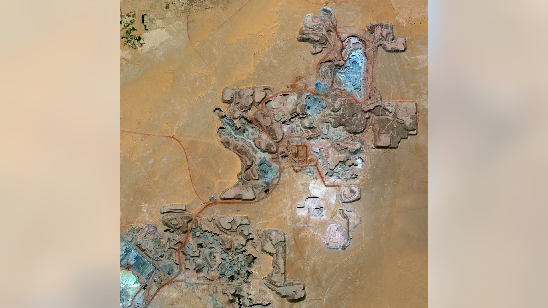 DigitalGlobe_2013_12a