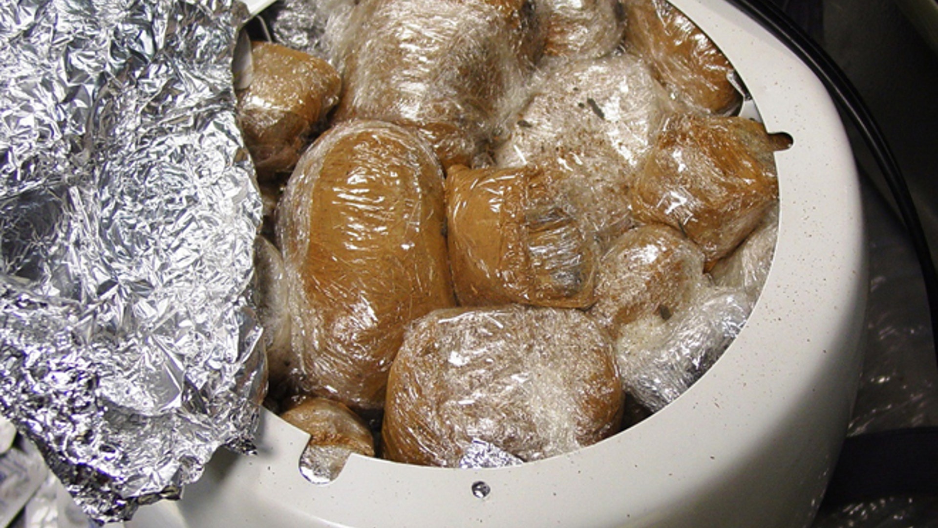 Drugs_In_Food_rice_cooker_3