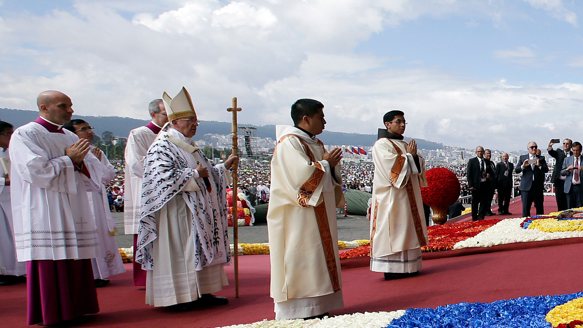 Ecuador_Pope_South_Am_Vros