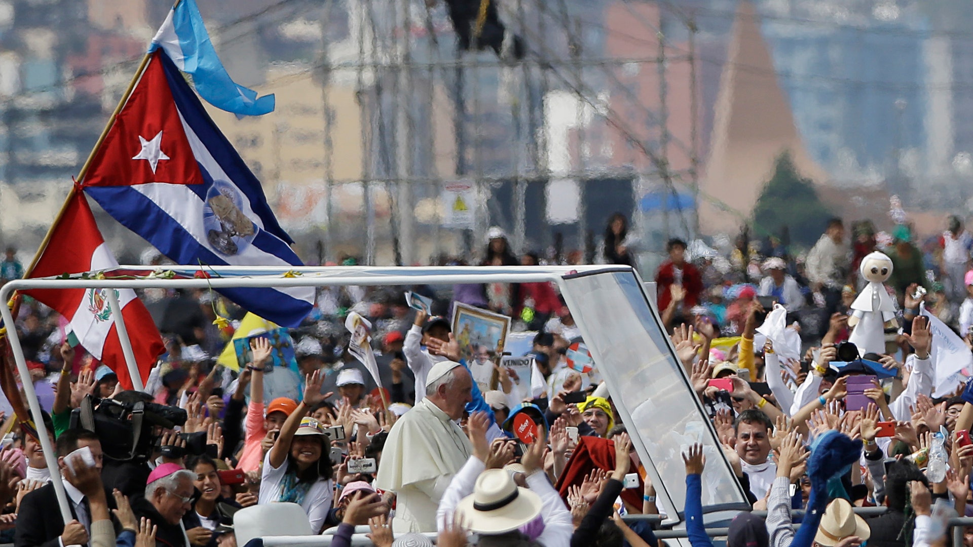 Ecuador_Pope_Vros__4_