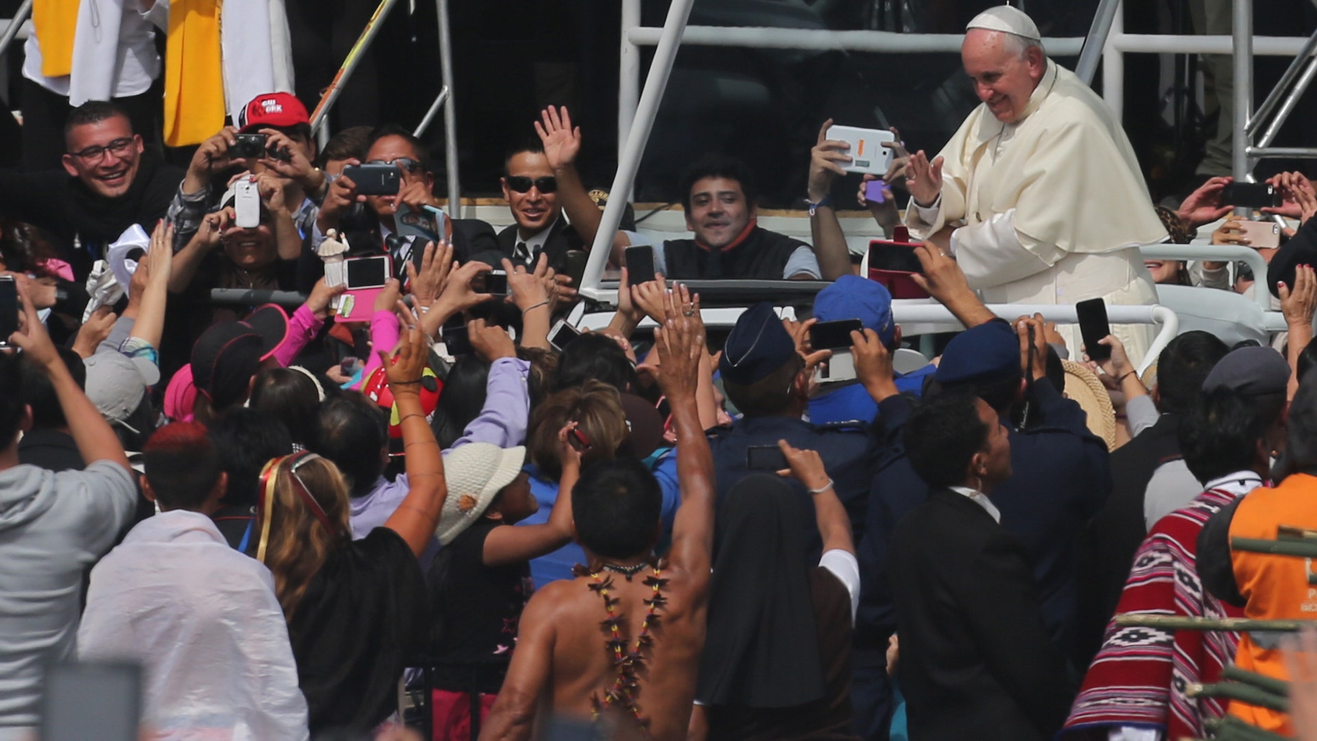 Ecuador_Pope_Vros__6_