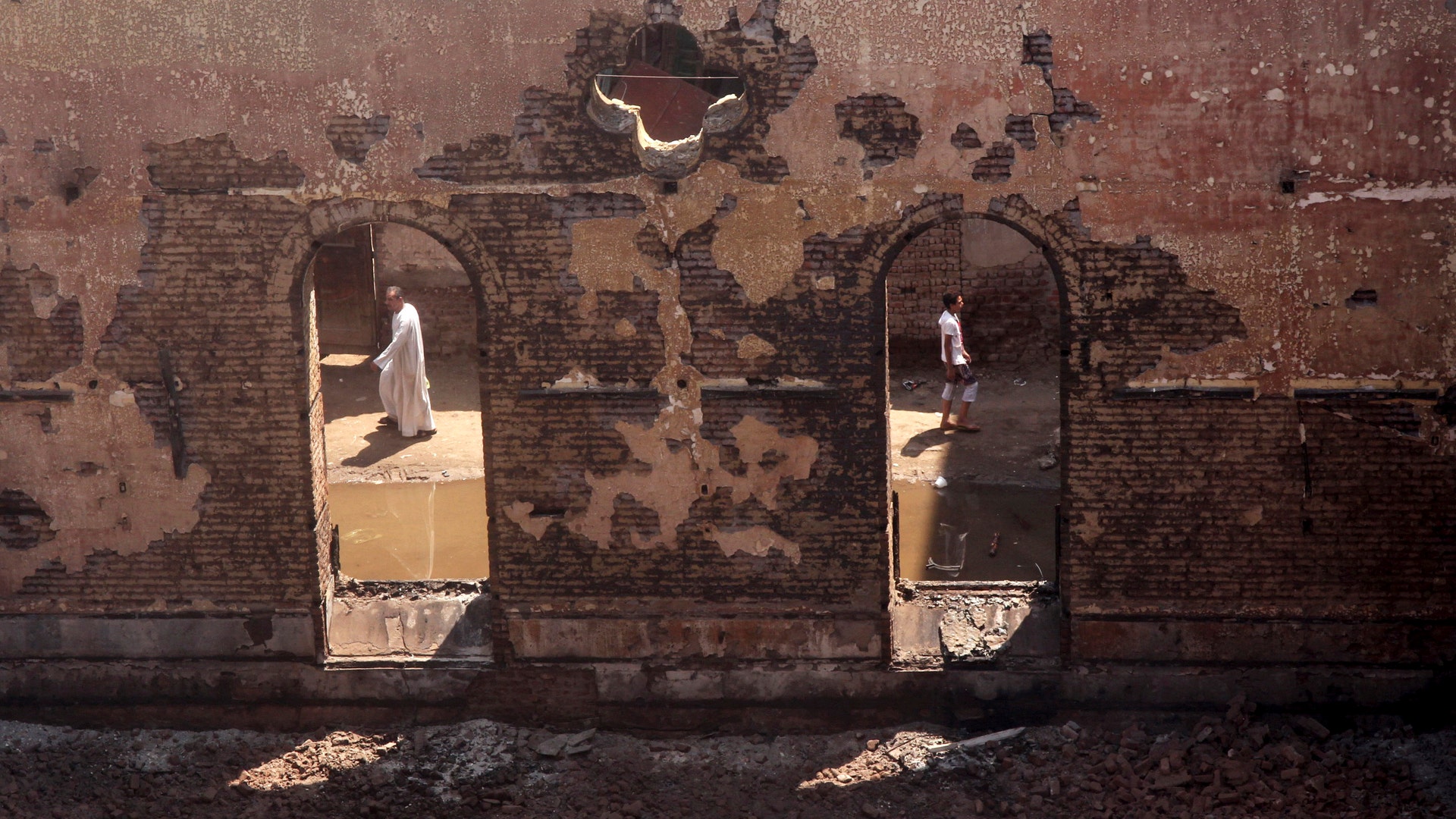 Egypt_antiquities_looting_damage_2