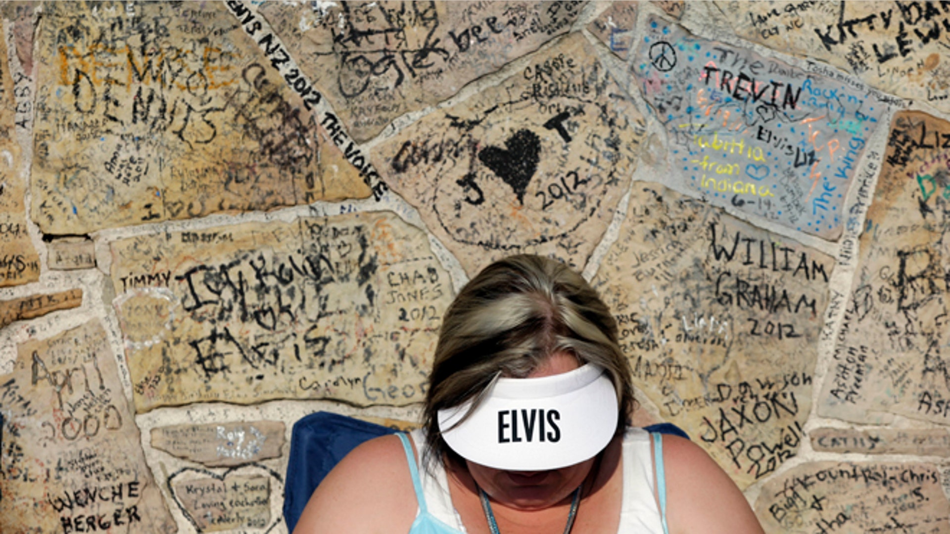 Fans of the King travel to Graceland for vigil Fox News