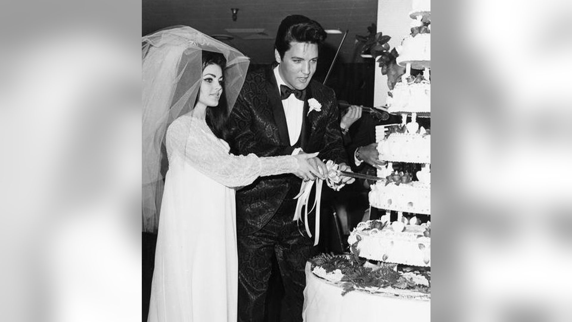 Elvis wedding 