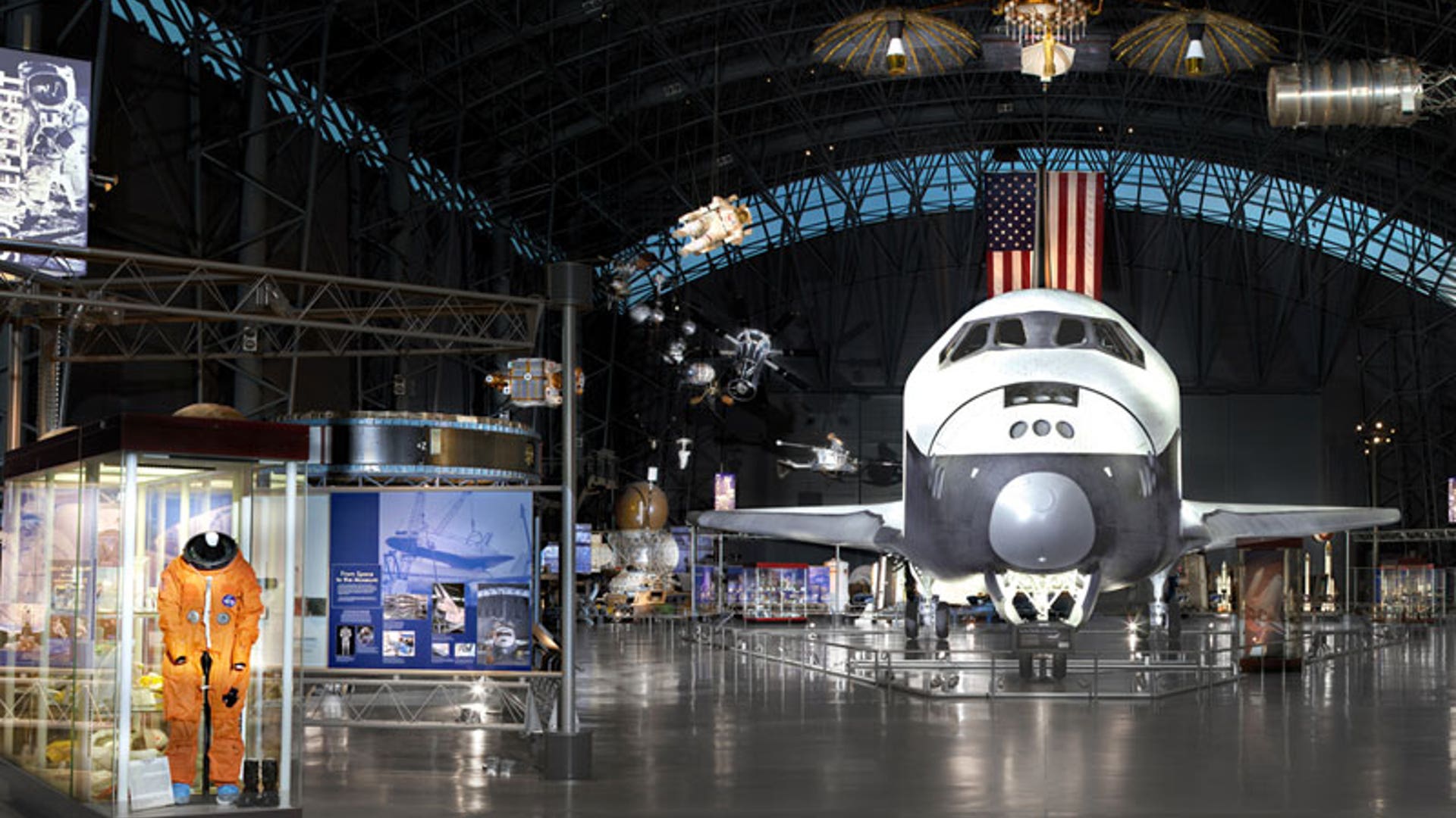 Enterprise_on_Display