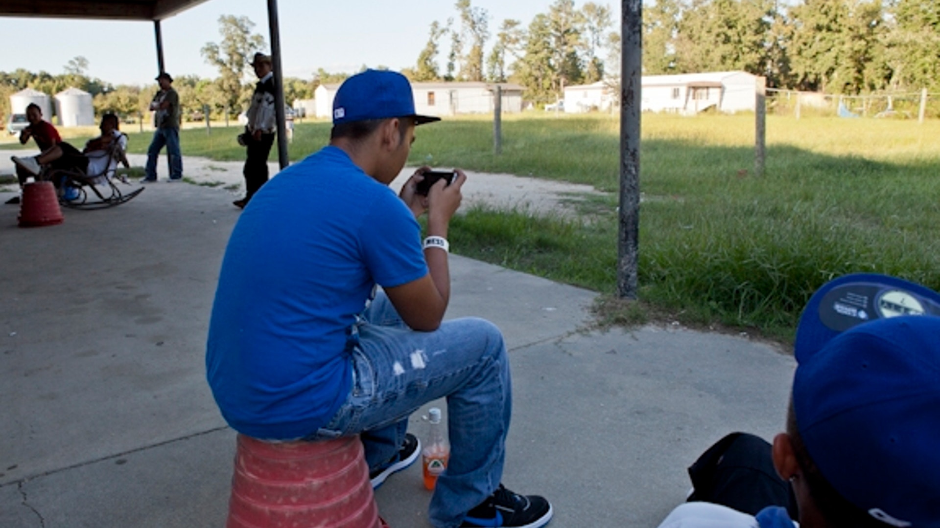 Farmworker_cell_phone_5