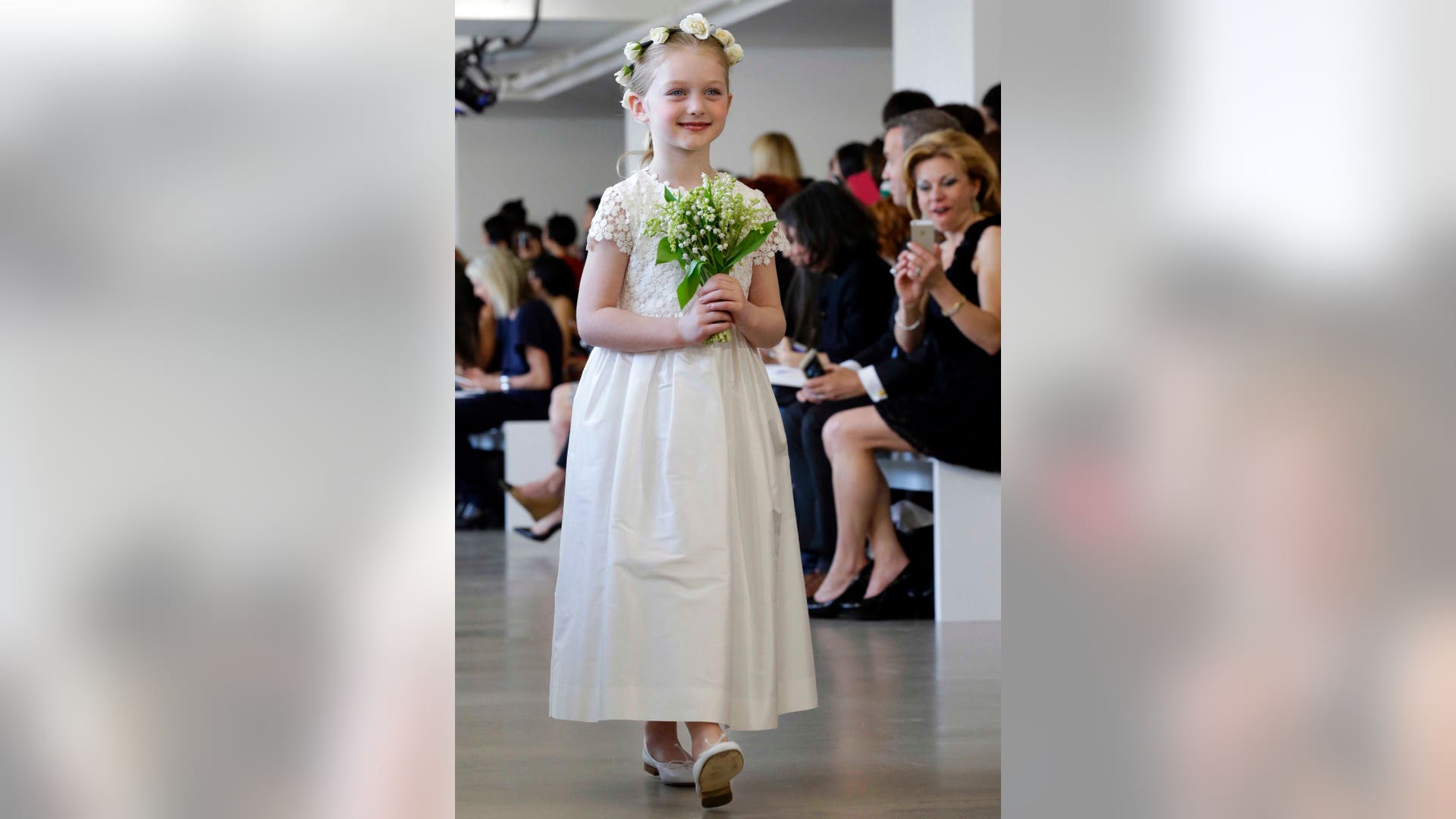 Fashion_Oscar_de_la_R_Garc_11_