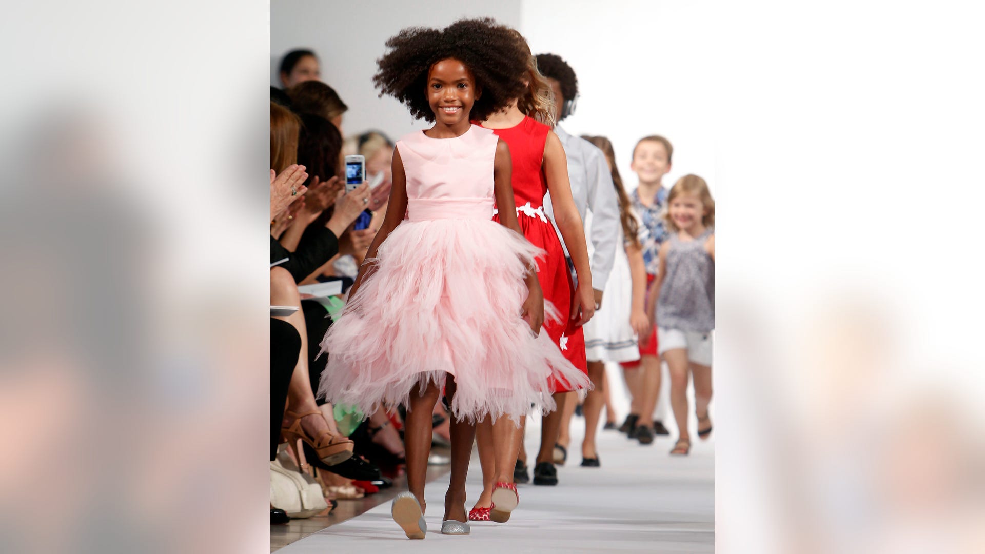 Fashion_Oscar_de_la_renta_11