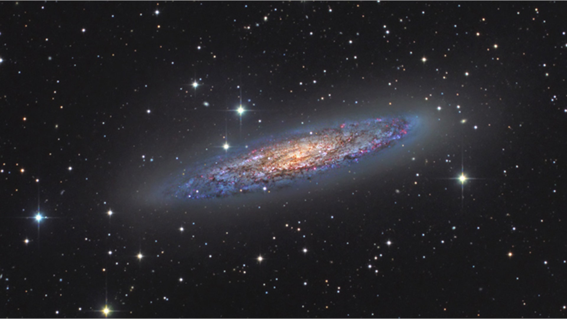 <b>Floating Metropolis -- NGC 253 (Australia)</b>