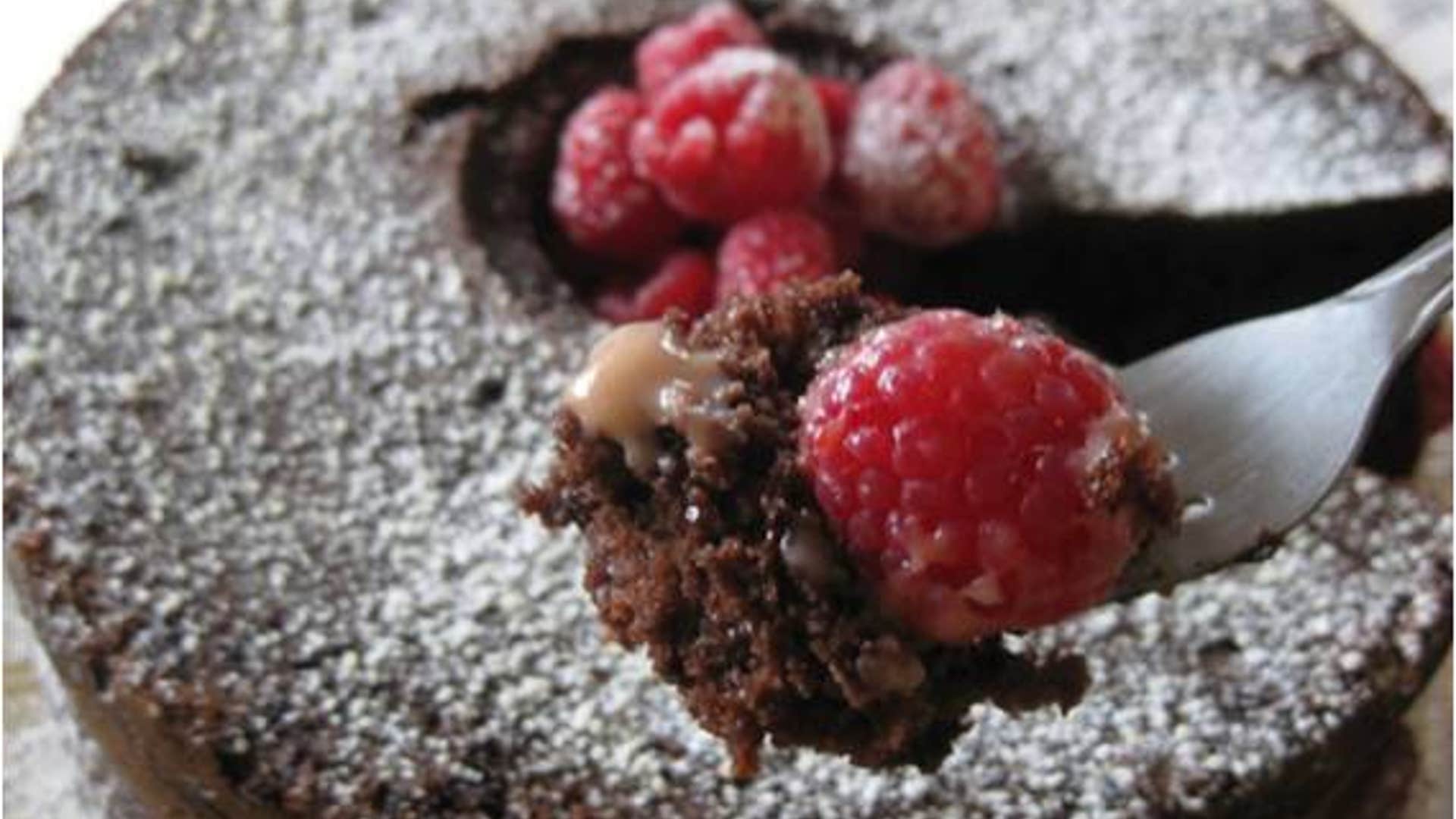 Fruity_Chocolaty_Cake_10