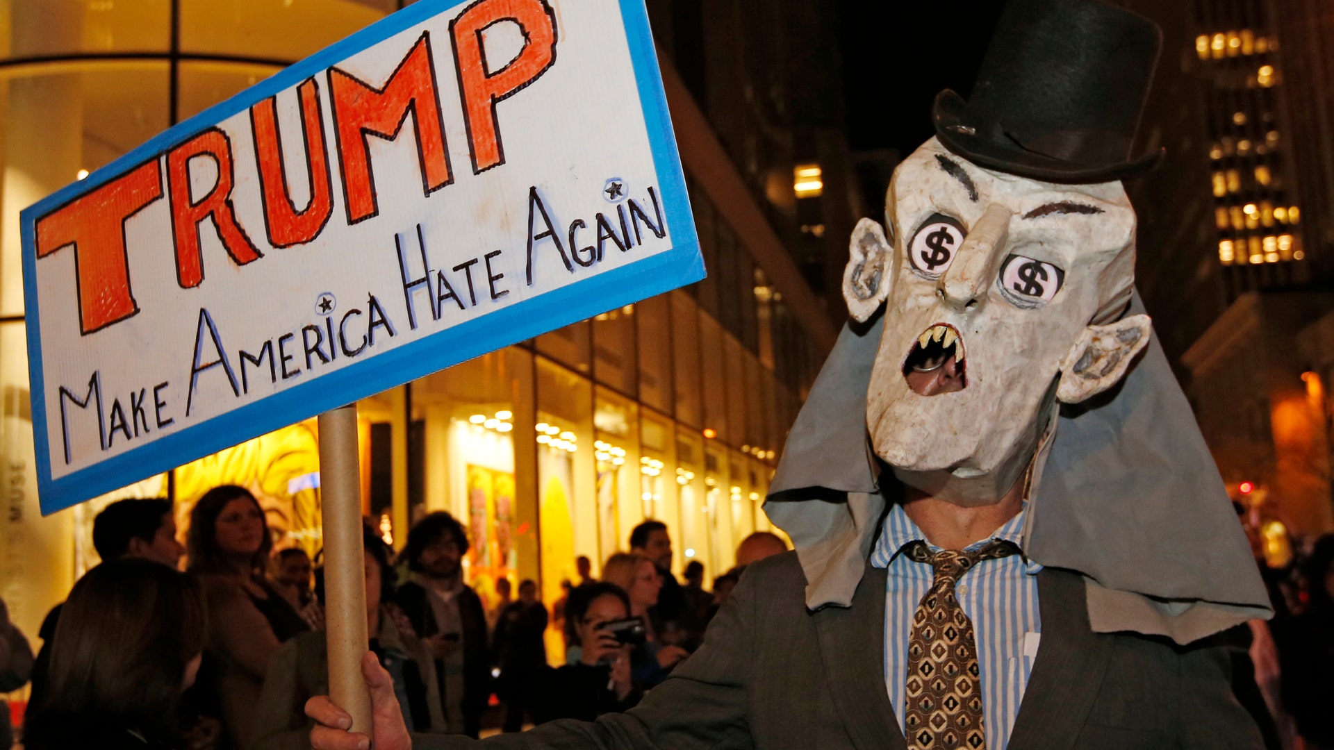 GOP_2016_SNLTrump_Llen