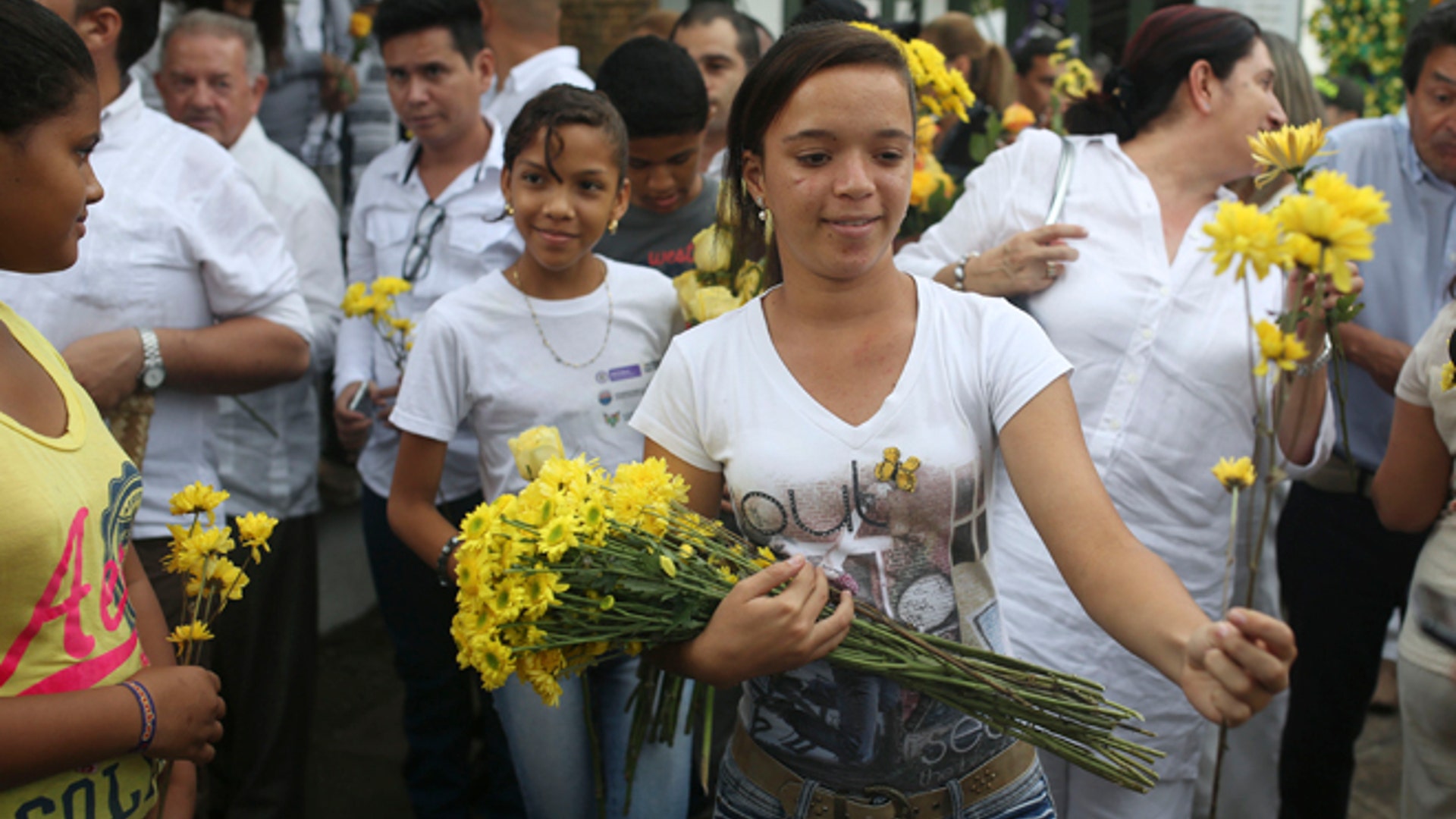 Gabo_Memorial_4_Latino