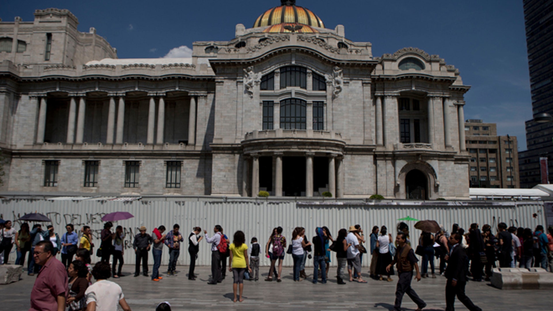 Gabo_Memorial_5_Latino